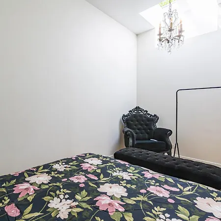 Aux Clefs Des Sacres Le Neufchatel Jacuzzi Et Sauna Apartment Reims