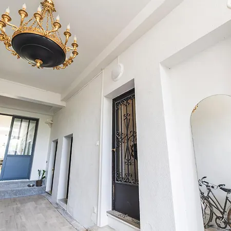 Apartment Aux Clefs Des Sacres Le Neufchatel Jacuzzi Et Sauna Reims