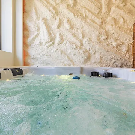 Aux Clefs Des Sacres Le Neufchatel Jacuzzi Et Sauna *